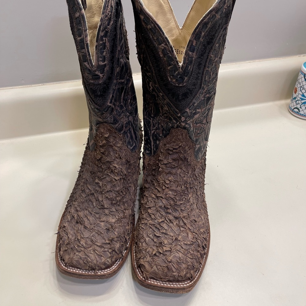 Gnarley sea bass boots, corral brand.